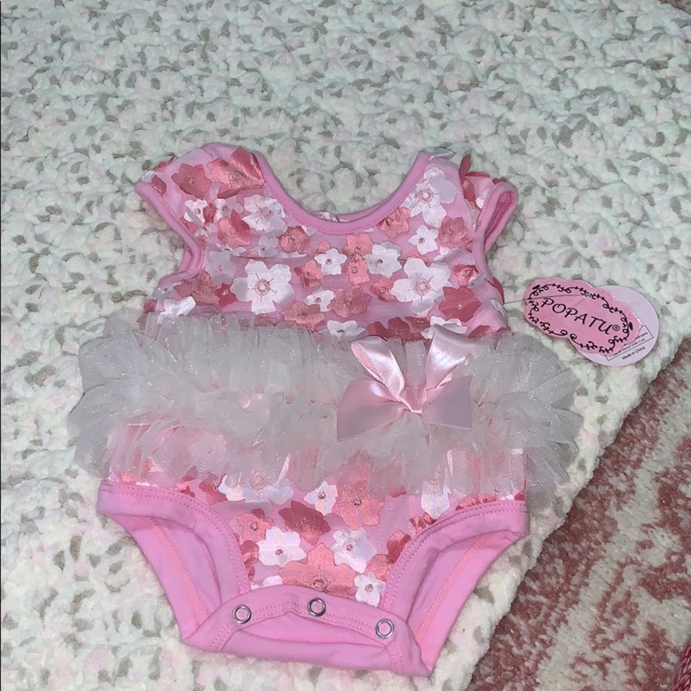 Popatu ruffle body suit